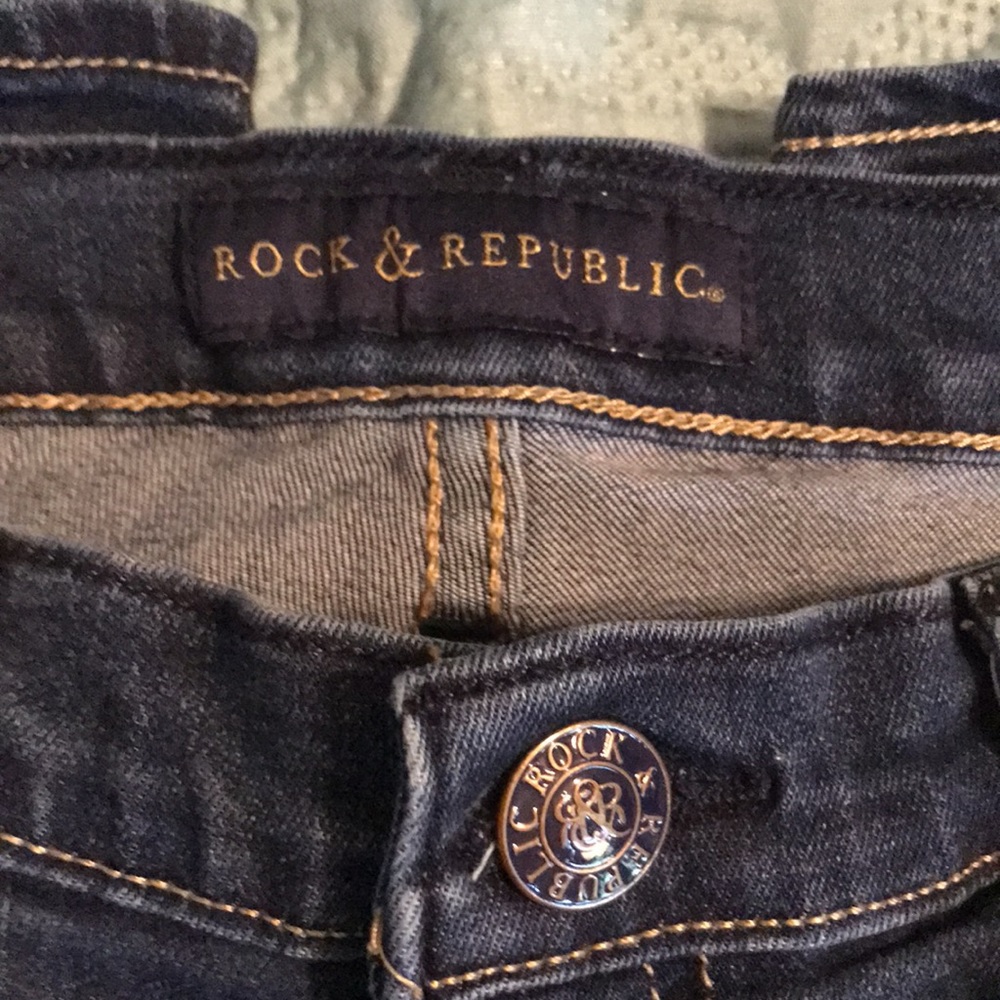 Ladies size 12 jeans by rock and republic. Wonderful condition! Super cute! - Picture 6 of 9